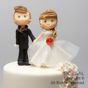 ADORNO PAREJA DE NOVIOS PORCELANA FRIA x 1